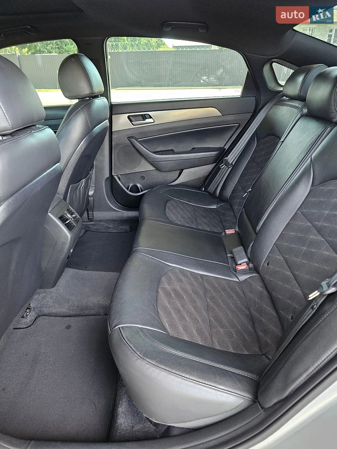 2018 Hyundai Sonata - мініатюра 18