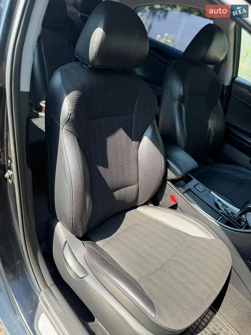 2010 Hyundai Sonata - мініатюра 14