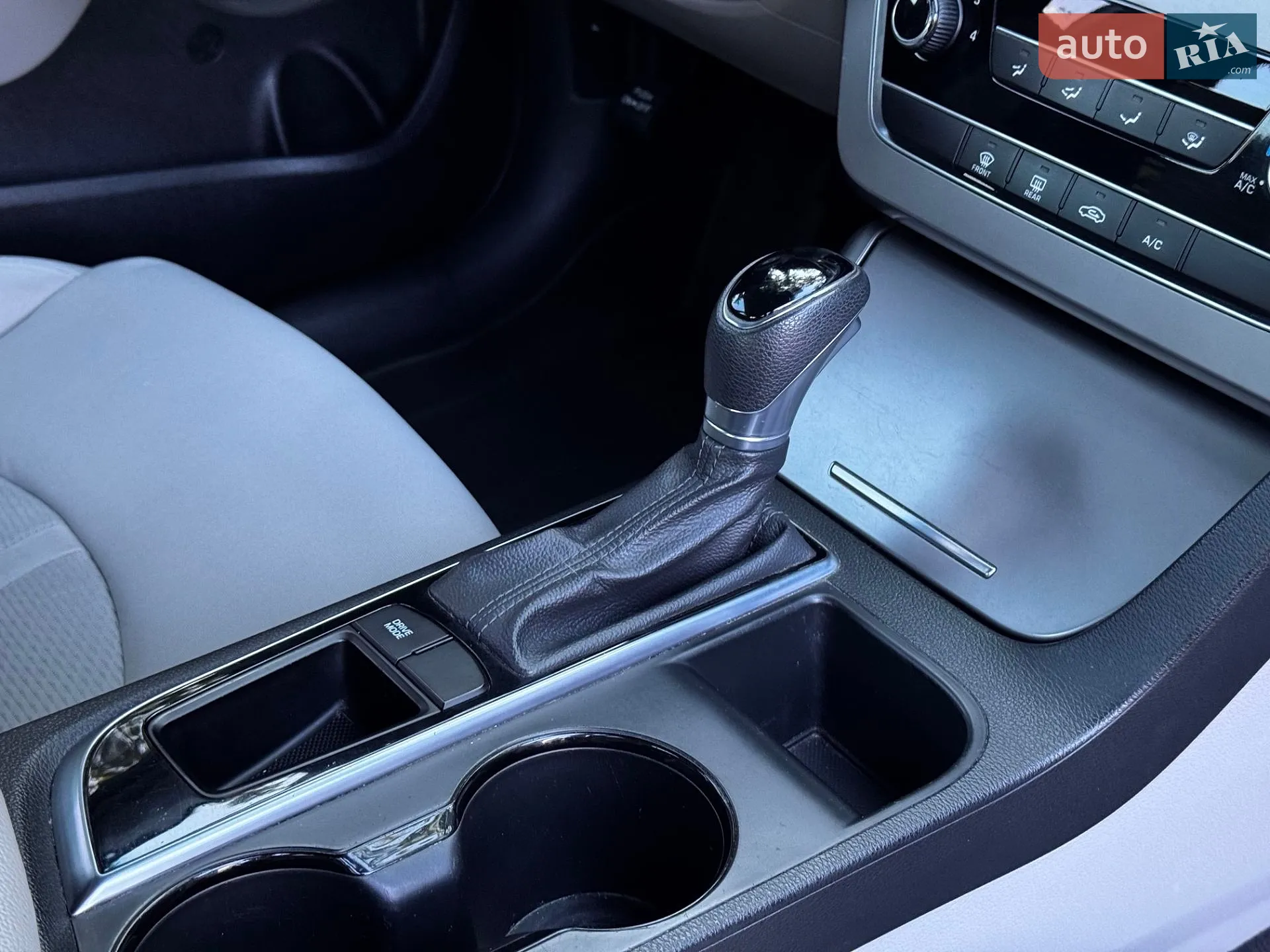 2016 Hyundai Sonata - мініатюра 44