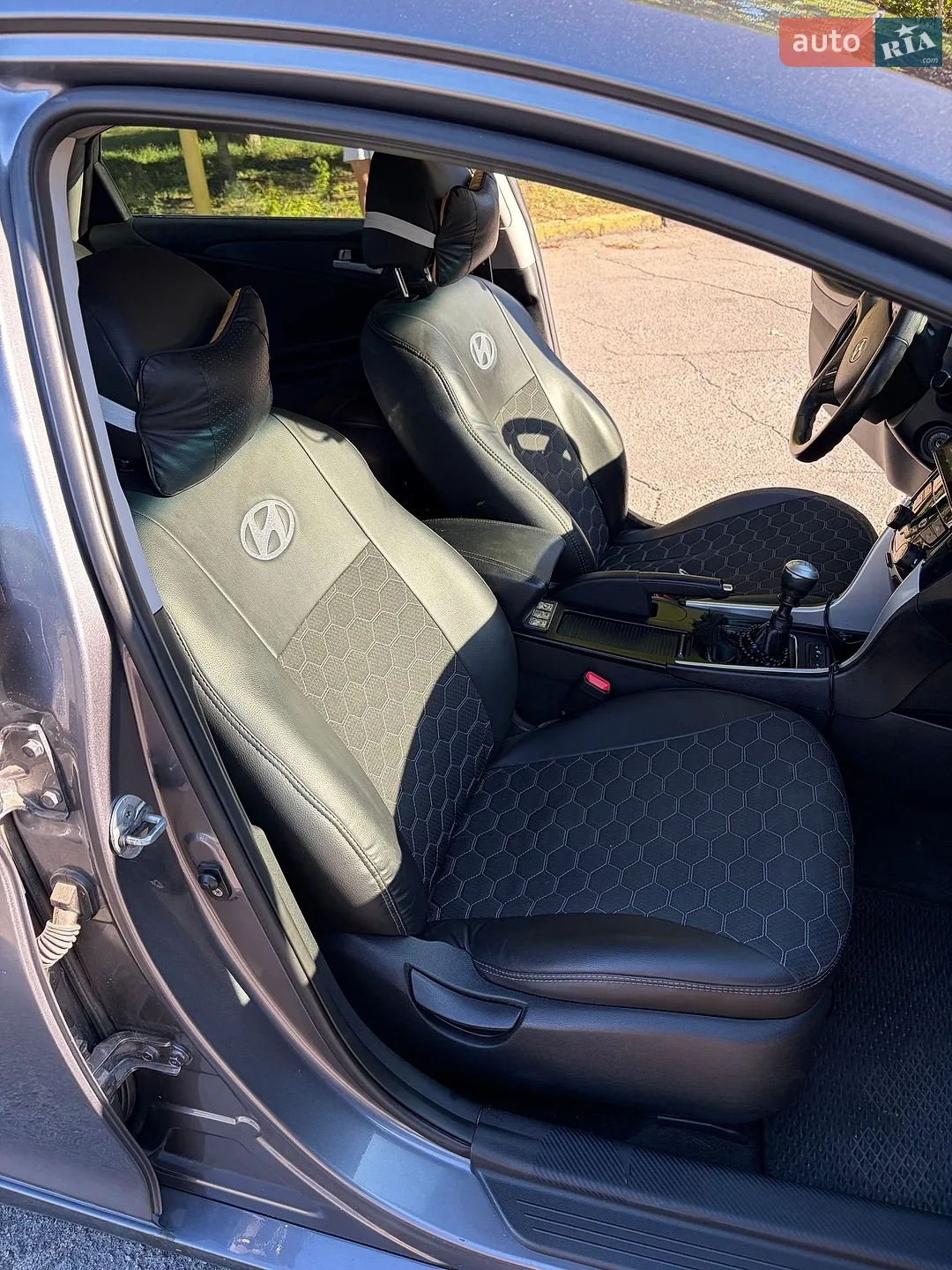 2010 Hyundai Sonata - мініатюра 25