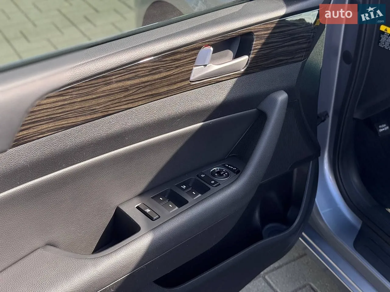 2016 Hyundai Sonata - мініатюра 32