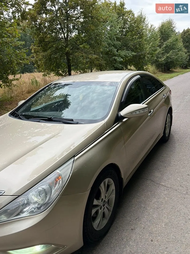 2010 Hyundai Sonata - мініатюра 5