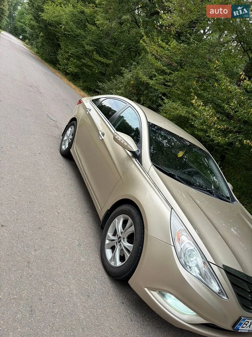 2010 Hyundai Sonata - мініатюра 7