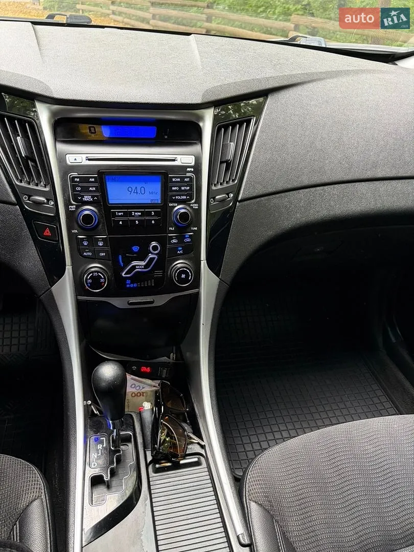2010 Hyundai Sonata - мініатюра 20