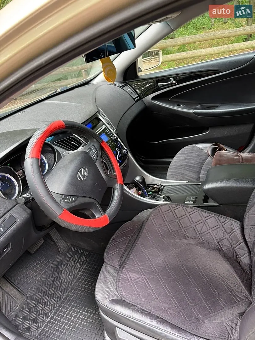 2010 Hyundai Sonata - мініатюра 30