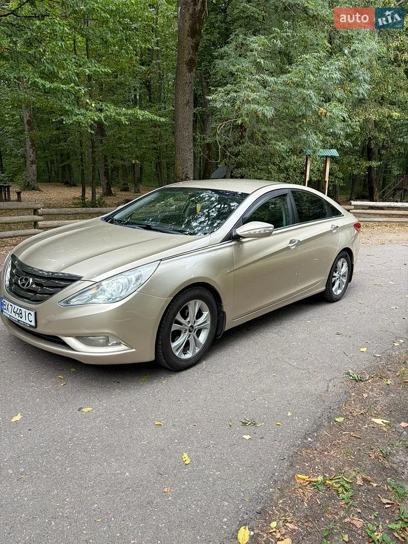 2010 Hyundai Sonata - мініатюра 4
