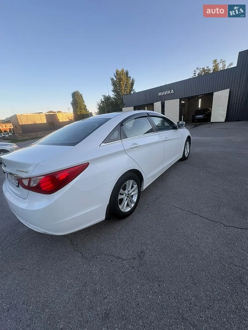 2011 Hyundai Sonata - мініатюра 5