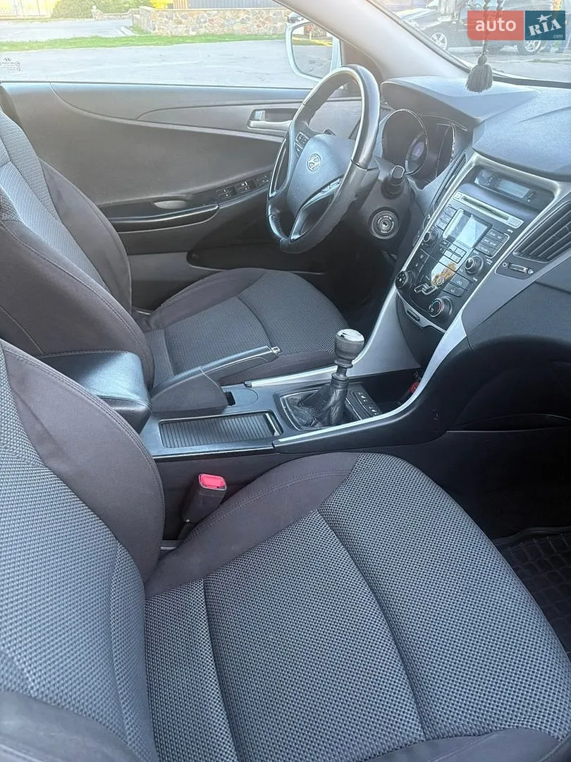 2011 Hyundai Sonata - мініатюра 17