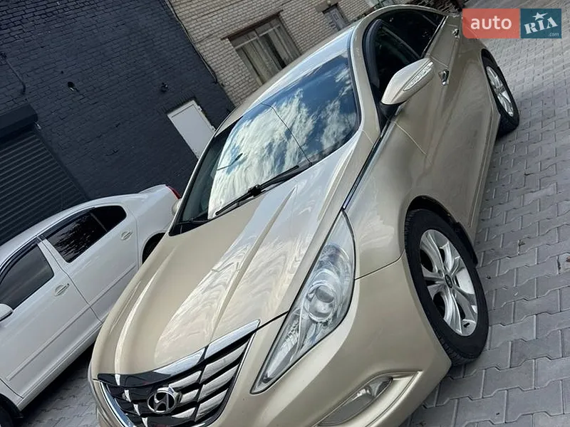 Hyundai Sonata
