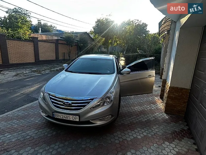 Hyundai Sonata 2012