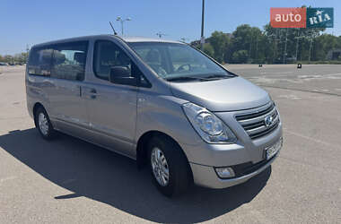 Минивэн Hyundai Starex 2017 в 