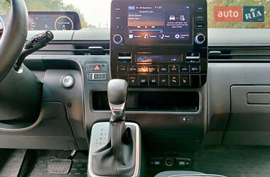 Мінівен Hyundai Staria 2022 в 