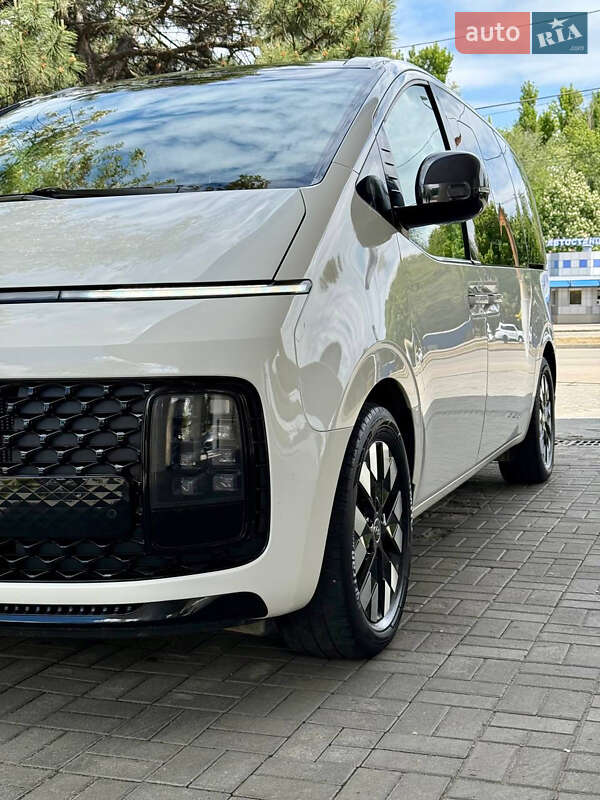 Мінівен Hyundai Staria 2021 в Дніпрі