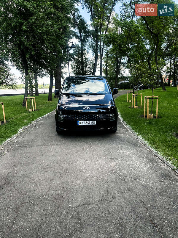 Мінівен Hyundai Staria 2022 в Києві
