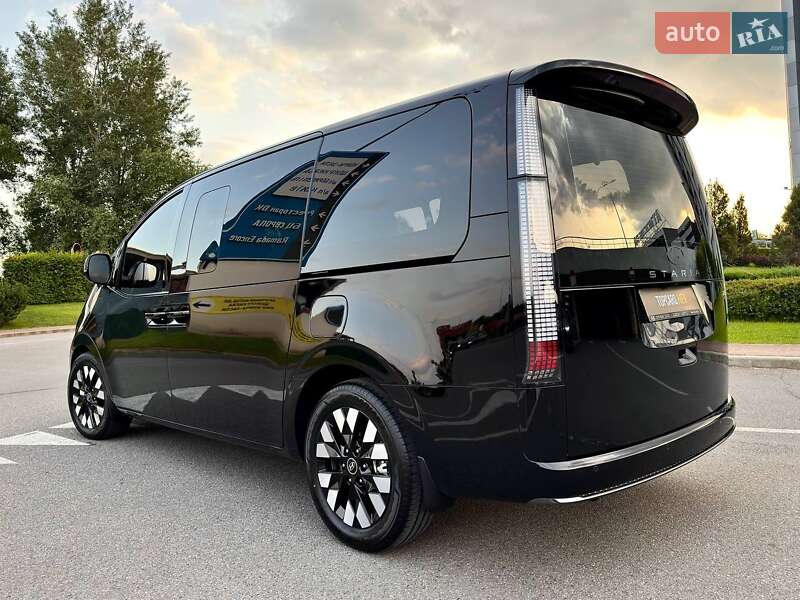 Минивэн Hyundai Staria 2025 в Киеве