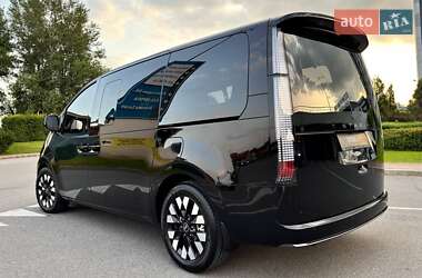 Минивэн Hyundai Staria 2025 в 