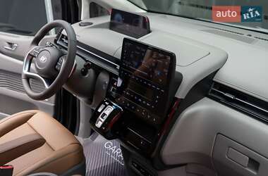 Минивэн Hyundai Staria 2025 в 
