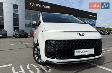 Минивэн Hyundai Staria 2022 в 