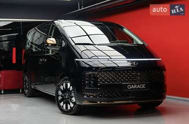 Минивэн Hyundai Staria 2025 в Киеве