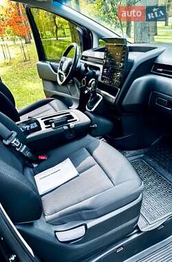 Минивэн Hyundai Staria 2022 в 