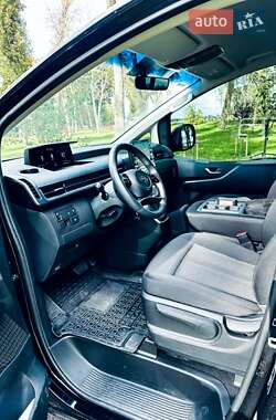 Минивэн Hyundai Staria 2022 в 