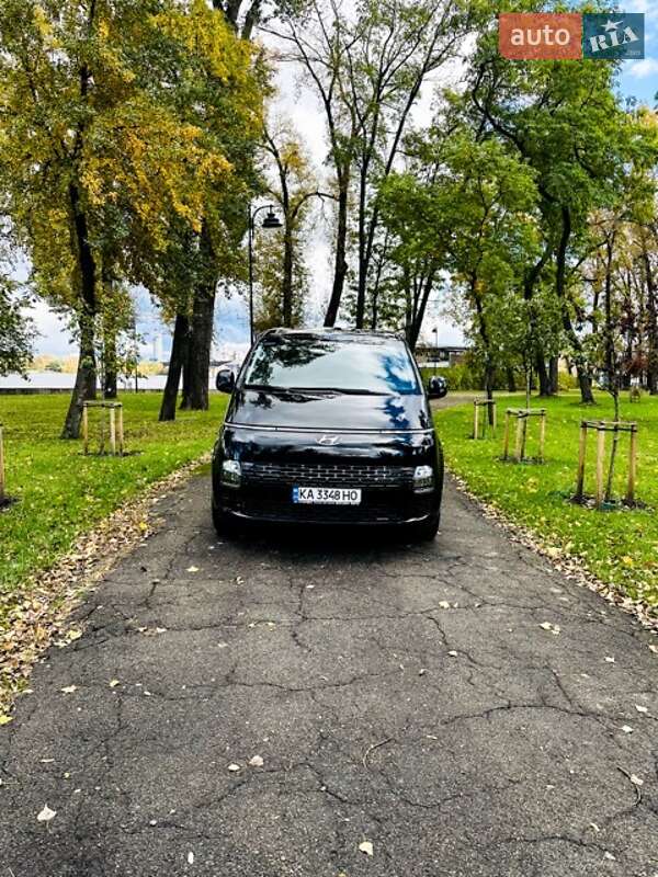 Мінівен Hyundai Staria 2022 в Києві