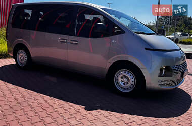 Минивэн Hyundai Staria 2022 в 