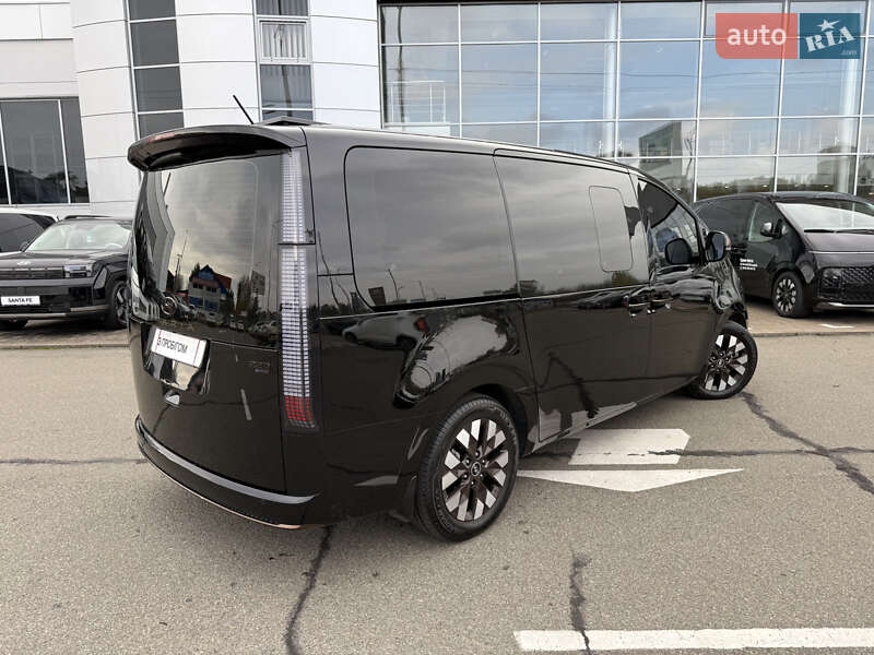 Мінівен Hyundai Staria 2022 в Києві