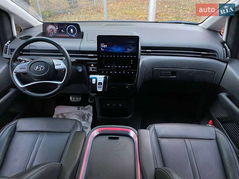 Минивэн Hyundai Staria 2022 в Днепре