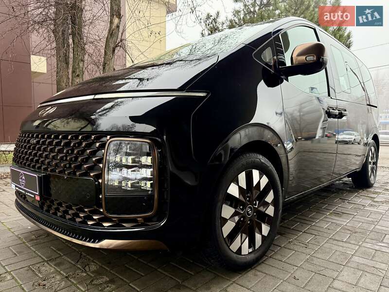 Мінівен Hyundai Staria 2022 в Дніпрі