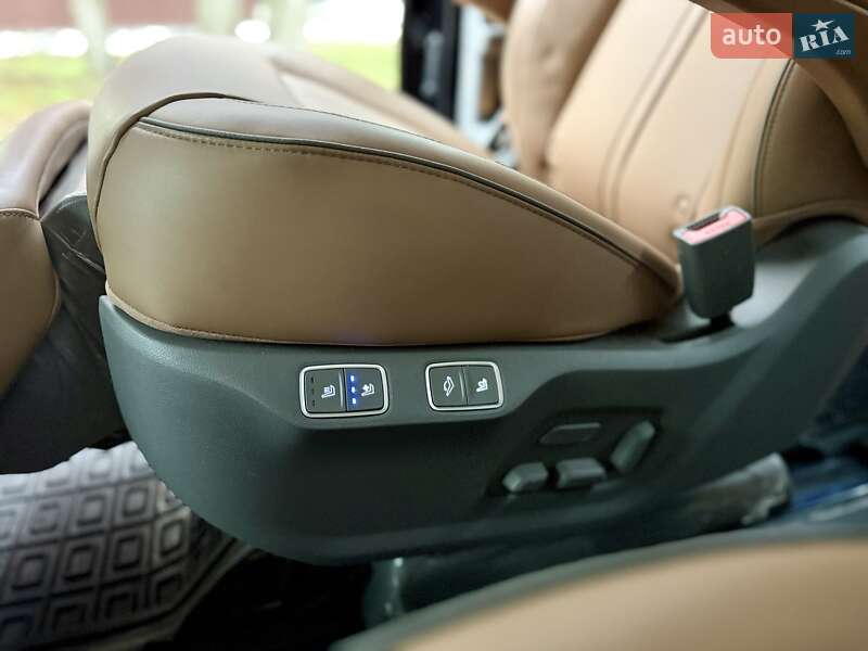 Мінівен Hyundai Staria 2022 в Дніпрі