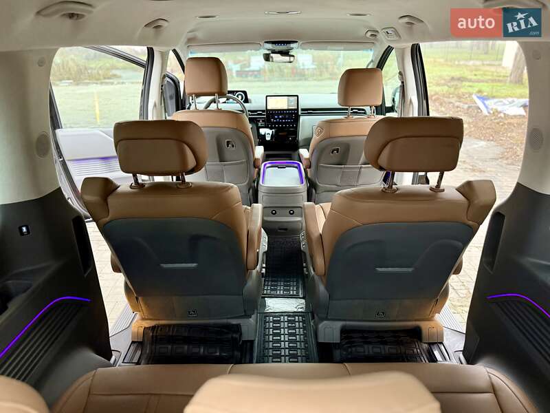 Мінівен Hyundai Staria 2022 в Дніпрі