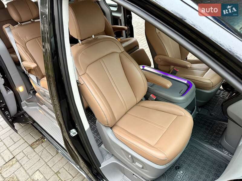 Мінівен Hyundai Staria 2022 в Дніпрі