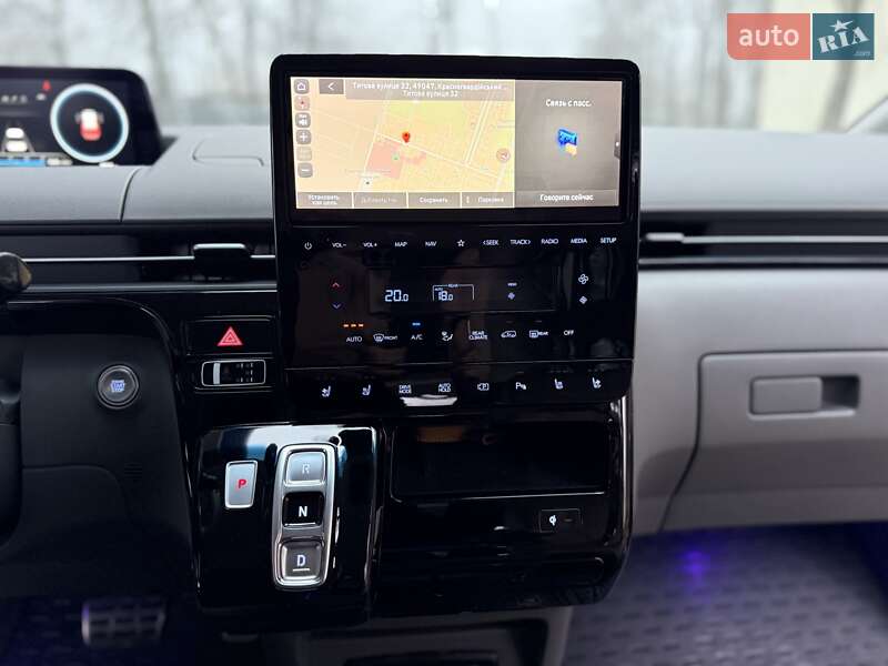 Мінівен Hyundai Staria 2022 в Дніпрі