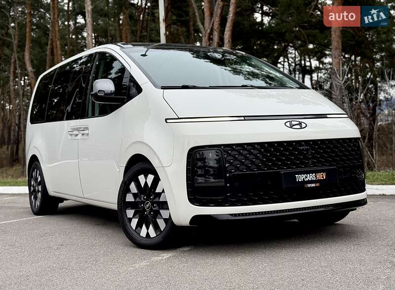 Hyundai Staria 2021