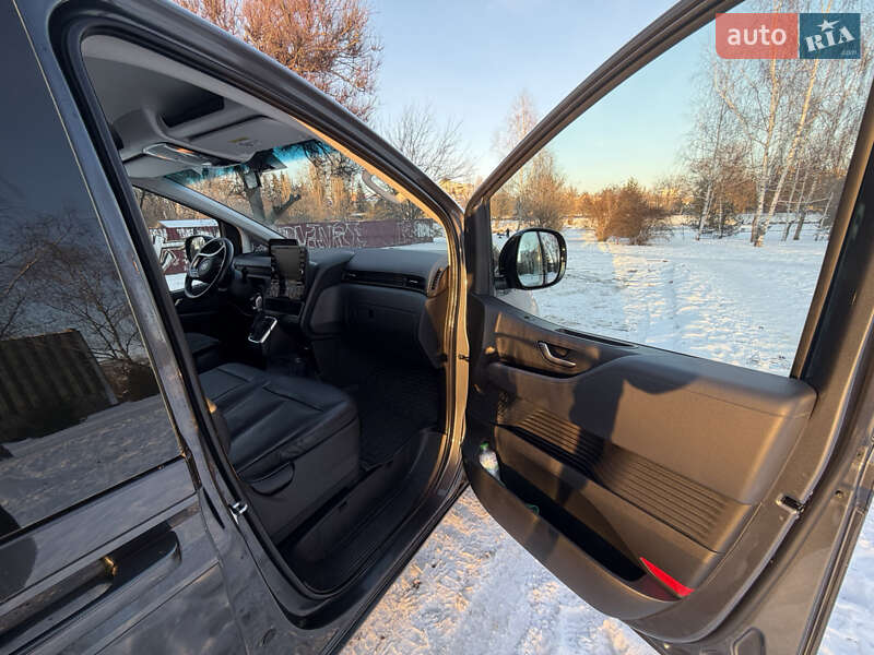 Мінівен Hyundai Staria 2021 в Чернігові