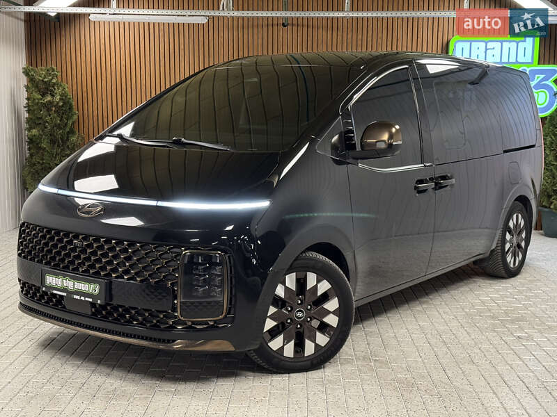 Минивэн Hyundai Staria 2022 в Киеве