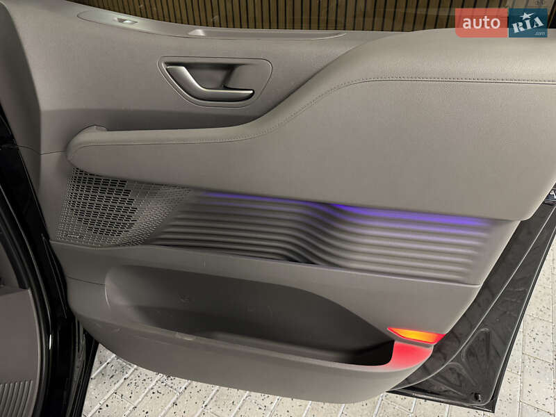 Минивэн Hyundai Staria 2022 в Киеве