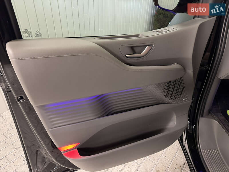 Минивэн Hyundai Staria 2022 в Киеве