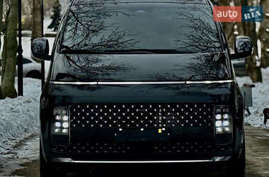 Минивэн Hyundai Staria 2024 в Киеве