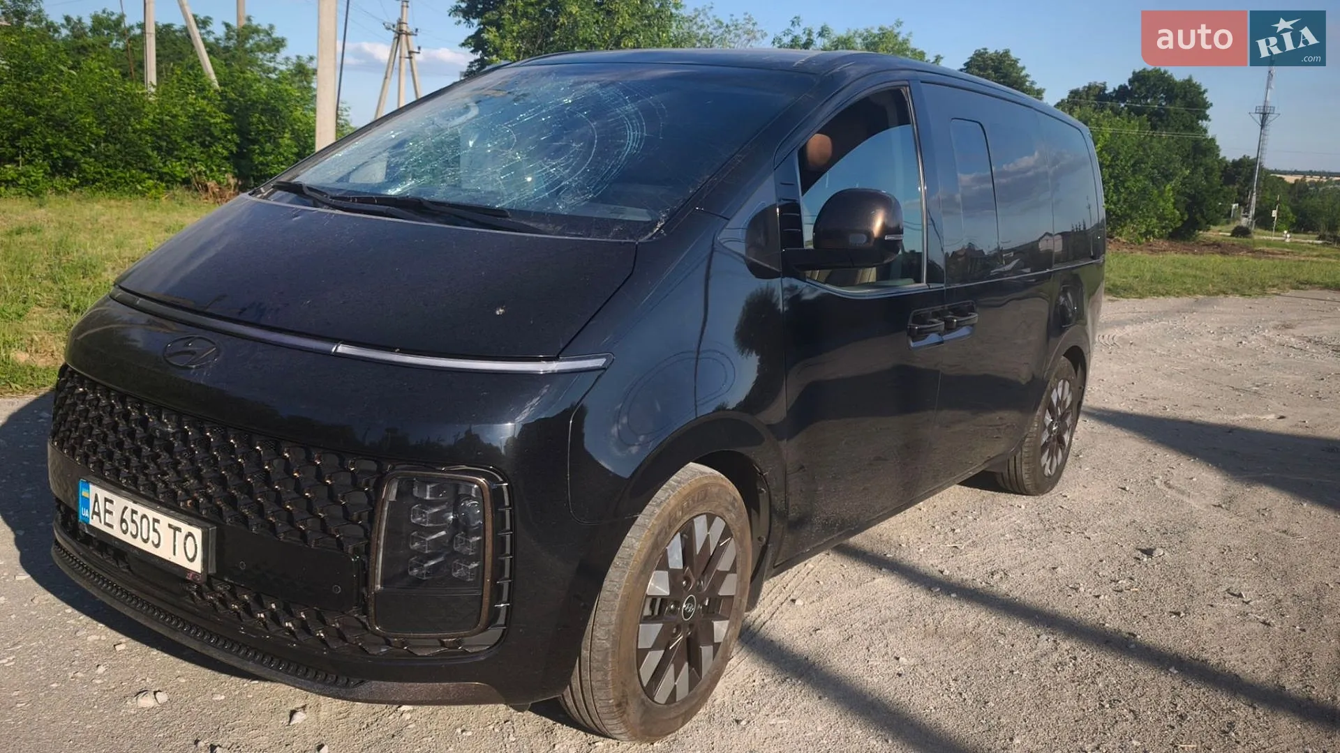 Hyundai Staria 2022 VIN KMHYF811DNU049311 фото оголошення 2 з 15