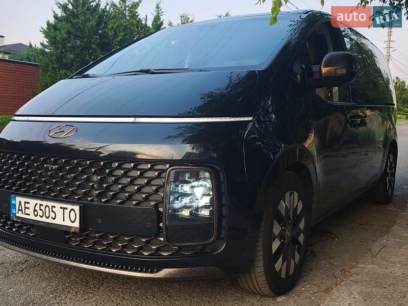 Hyundai Staria 2022