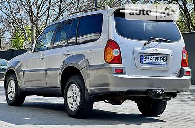 Внедорожник / Кроссовер Hyundai Terracan 2003 в 