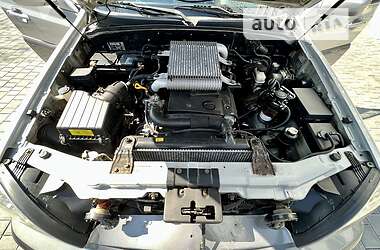 Внедорожник / Кроссовер Hyundai Terracan 2003 в 
