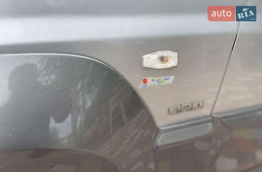 Внедорожник / Кроссовер Hyundai Terracan 2002 в 