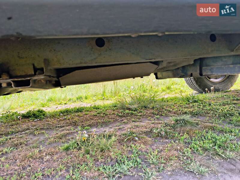 Позашляховик / Кросовер Hyundai Terracan 2002 в Дніпрі