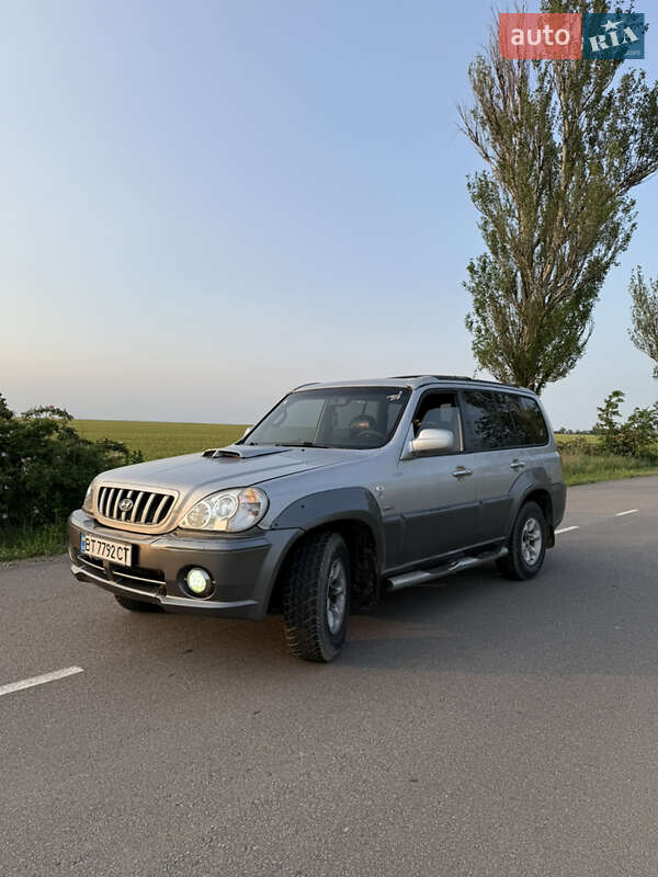 Внедорожник / Кроссовер Hyundai Terracan 2003 в Бобринце