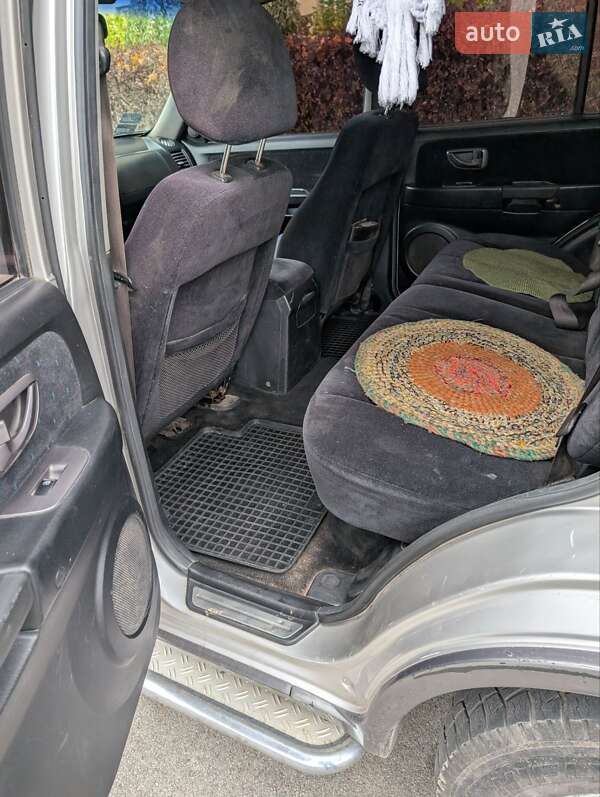 Внедорожник / Кроссовер Hyundai Terracan 2003 в Вишневом фото 5 Внедорожник / Кроссовер Hyundai Terracan 2003 в Вишневом