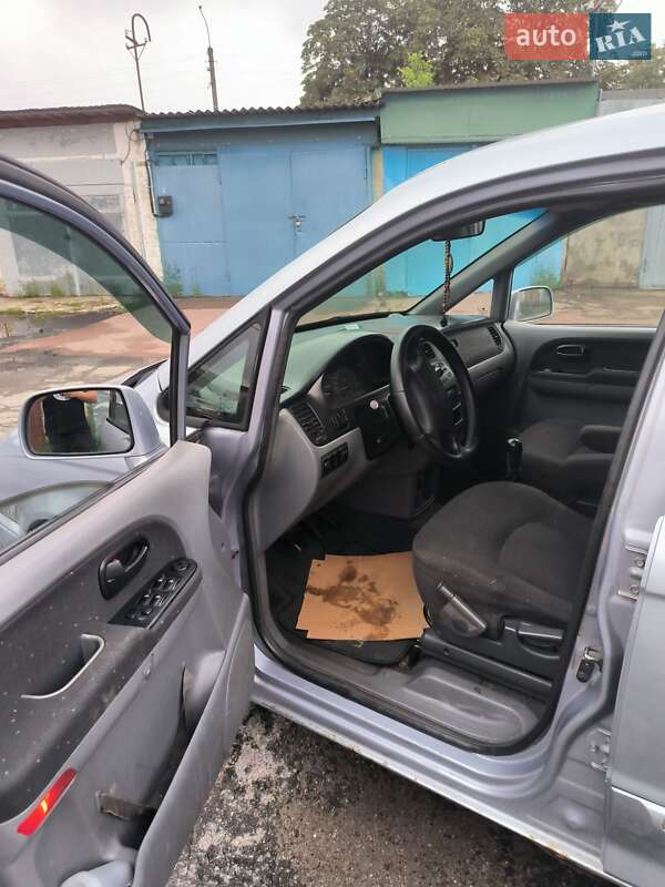 Мінівен Hyundai Trajet 2004 в Житомирі фото 4 Мінівен Hyundai Trajet 2004 в Житомирі