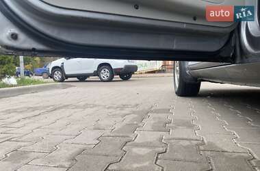 Минивэн Hyundai Trajet 2007 в 